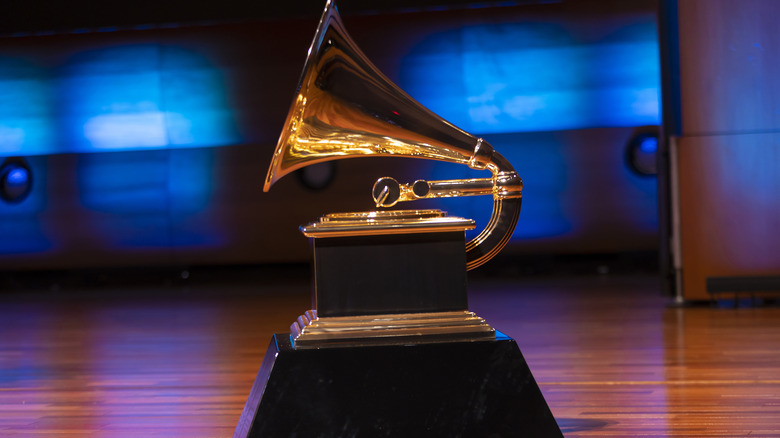 grammy statue