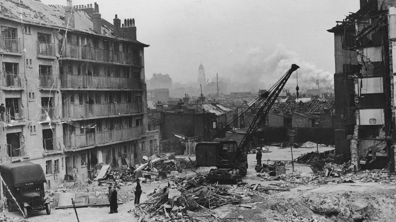 civilian housing in london damaged by v-2 attack