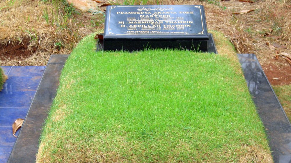 Grave of Pramoedya Ananta Toer