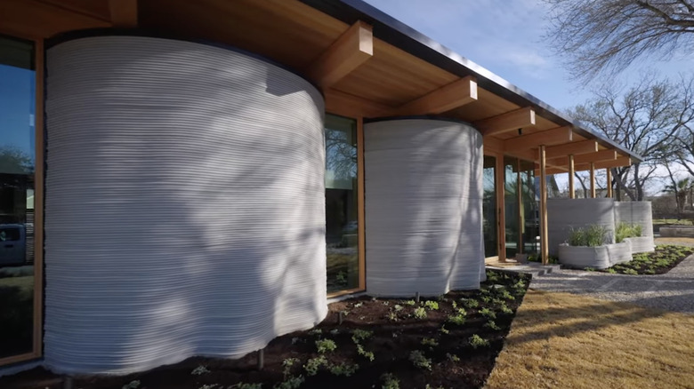 3D-printed walls of House Zero.