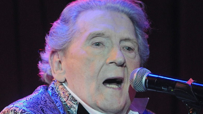 Jerry Lee Lewis singing