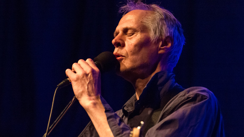 Tom Verlaine plays in 2019