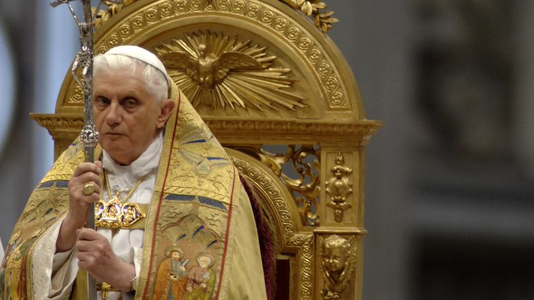 Pope Benedict wearing mantum