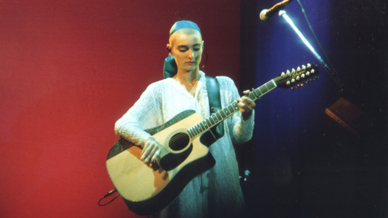 Sinead O'Connor guitar playing