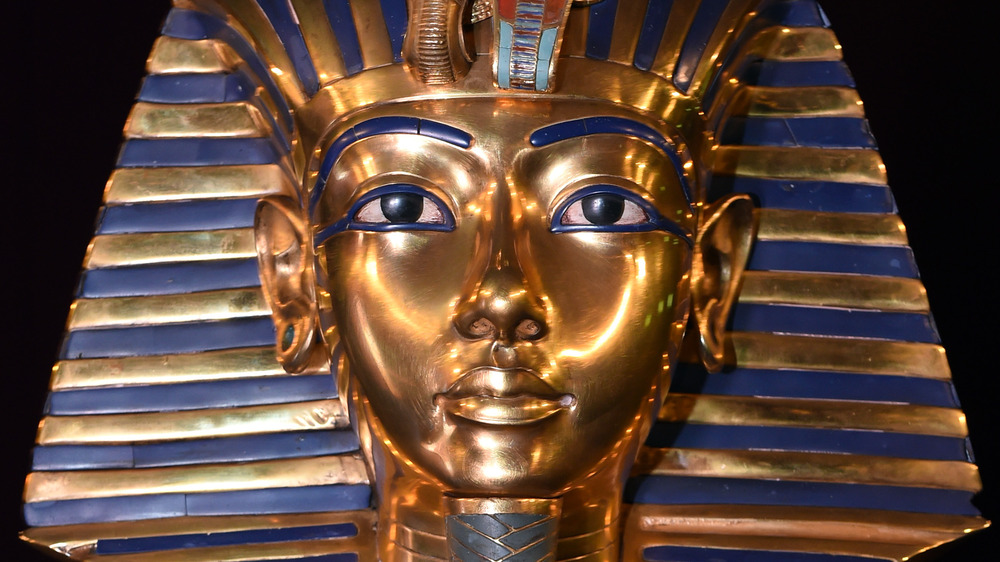 Tutankhamun burial mask