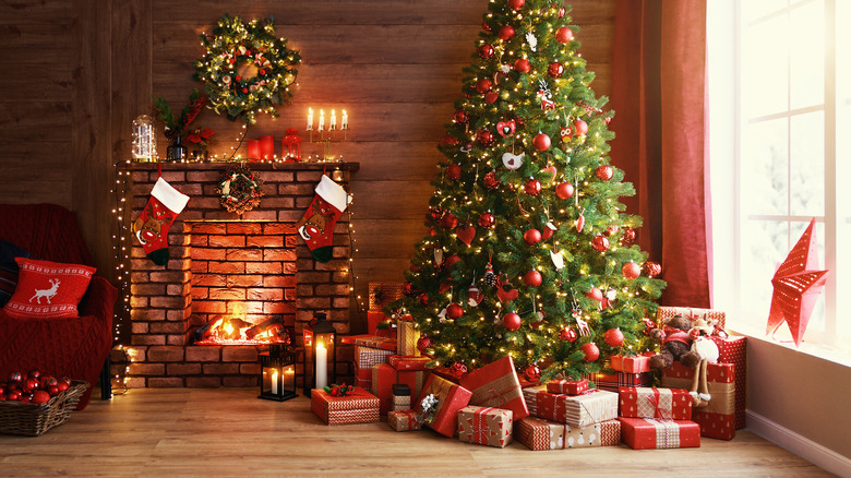 Рождественская сцена с подарками