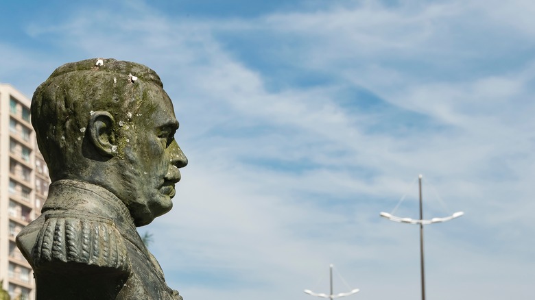 Statue of Luis Alves de Lima e Silva 