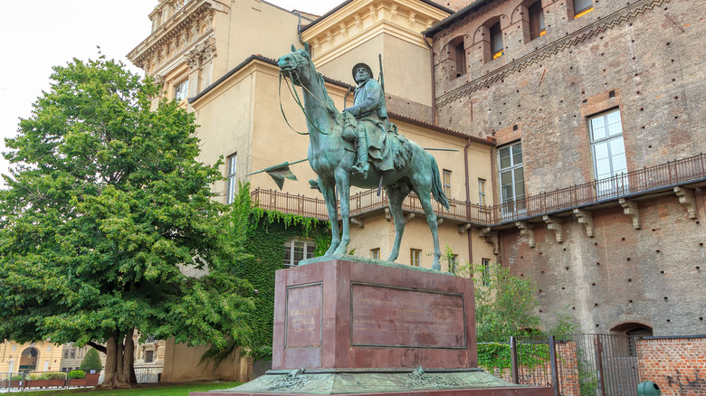 Памятник Савойской кавалерии