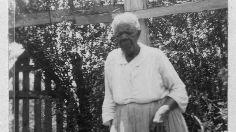 Delia Garlic, circa 1936-1938