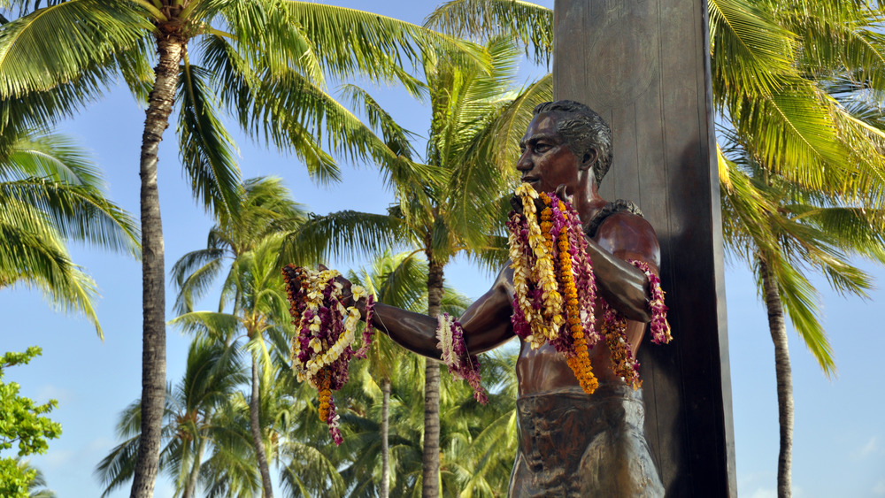 Duke Kahanamoku statue