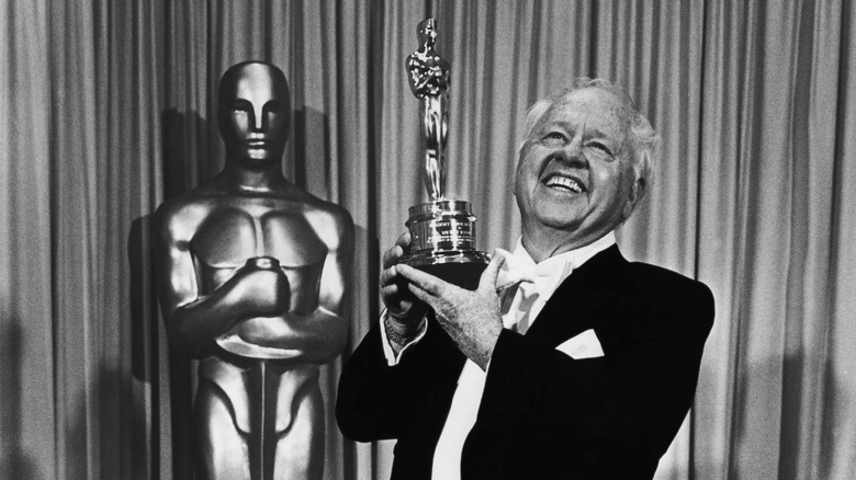 Mickey Rooney with his lifetime achievement award