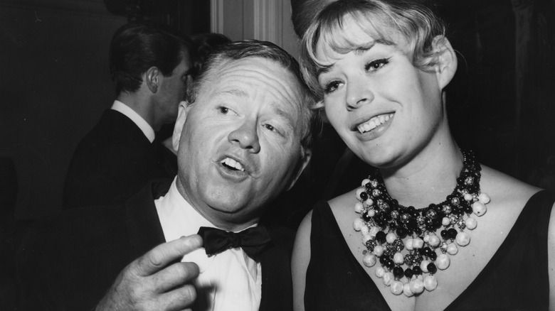 Mickey Rooney wife gestures toward Barbara 