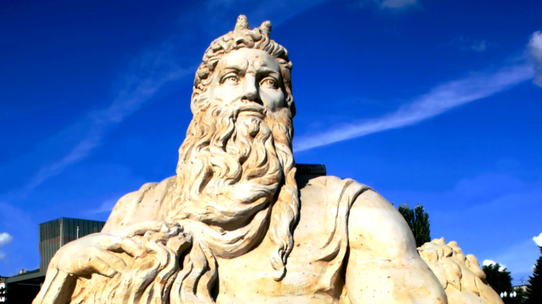 sand sculpture of king solomon