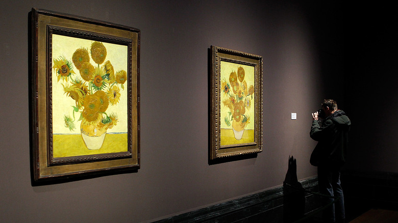 Van Gogh sunflowers, London