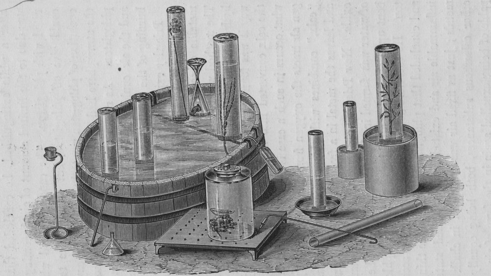 circa 1800: English scientist Joseph Priestley's apparatus for observations on different kinds of gases.