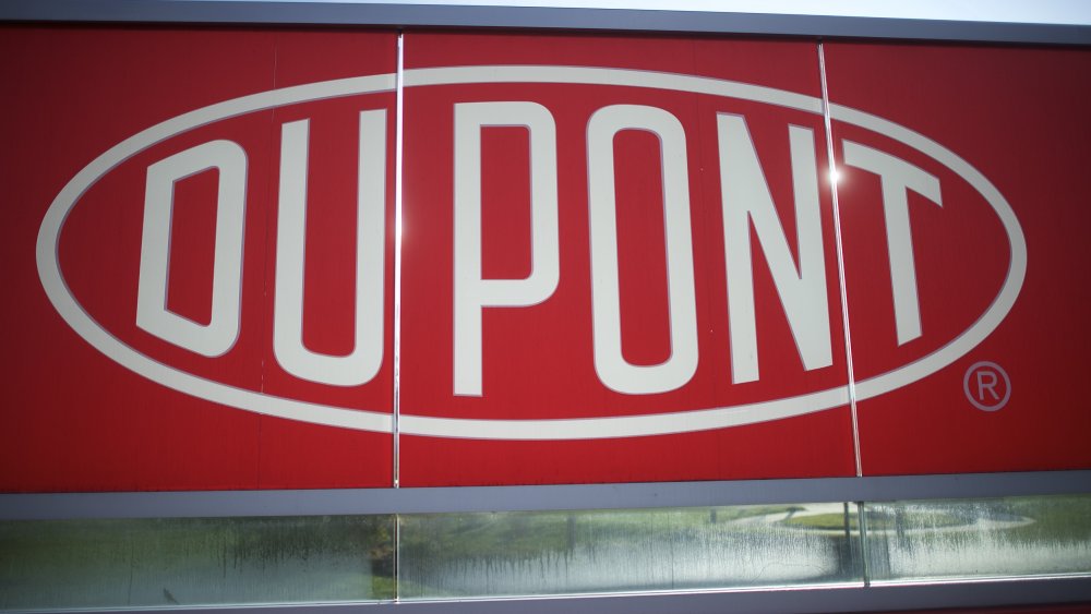 DuPont logo