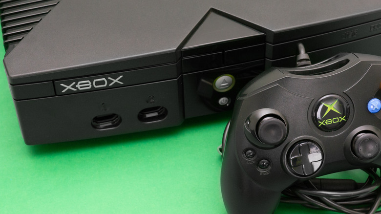 Original Xbox console and controller