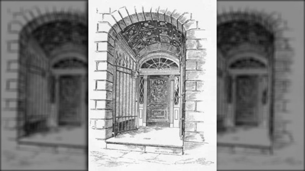 Enterance to 1140 Royal Street