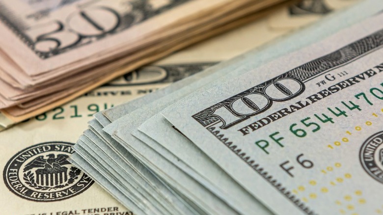$100 bills