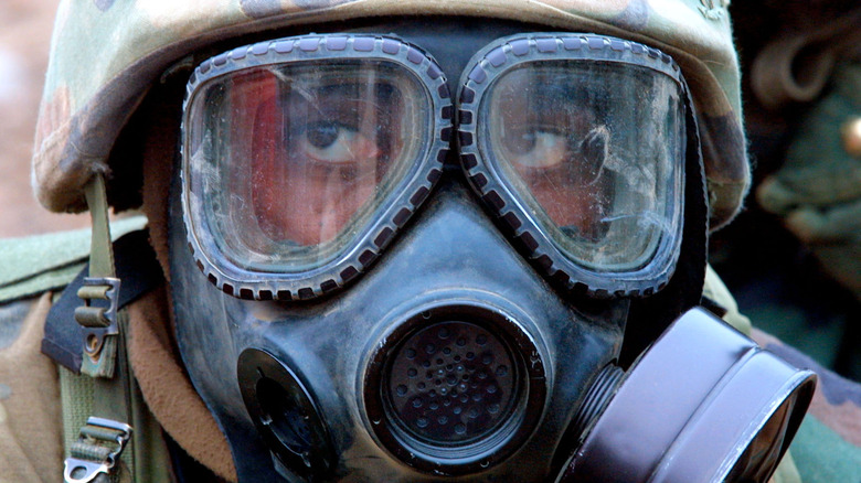 u.s. army gas mask