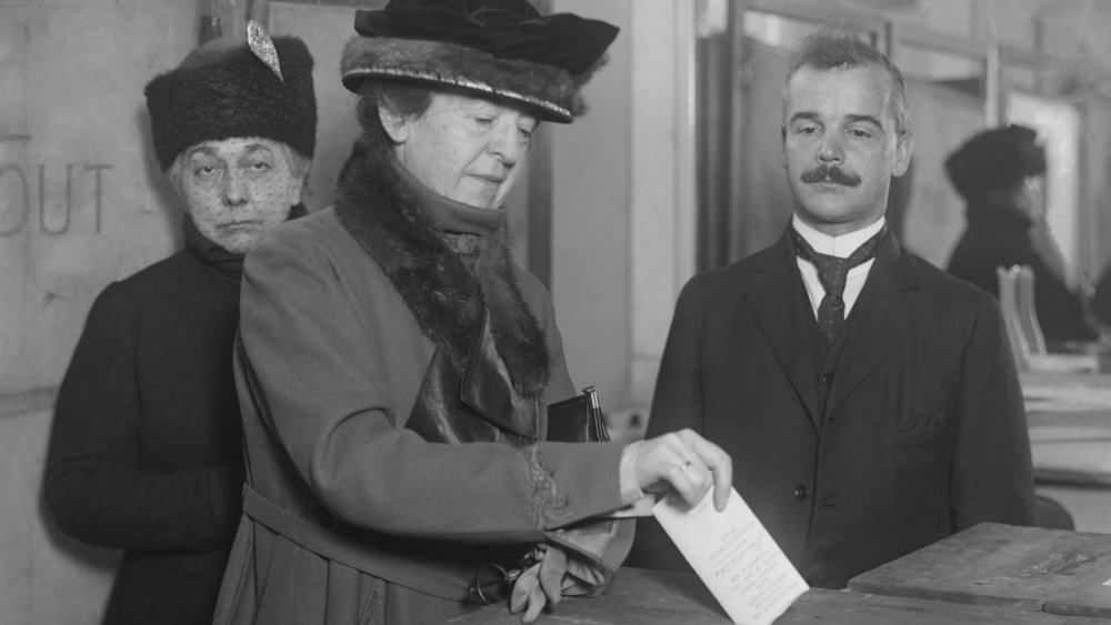 Women voting