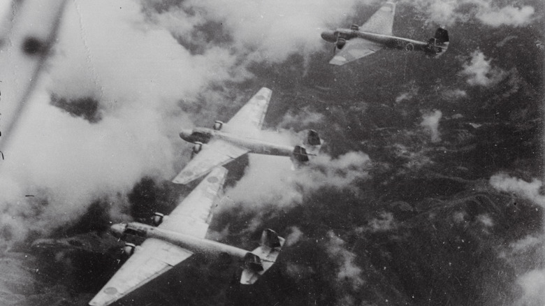 japanese planes raiding chongking