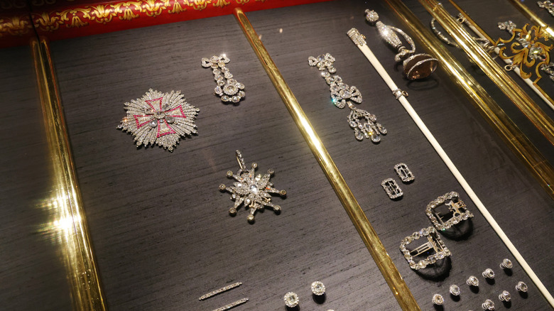 A display includes jewels recovered following a 2019 heist at Dresden's Green Vault.