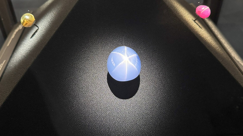 Star of India sapphire in museum display, 2025.