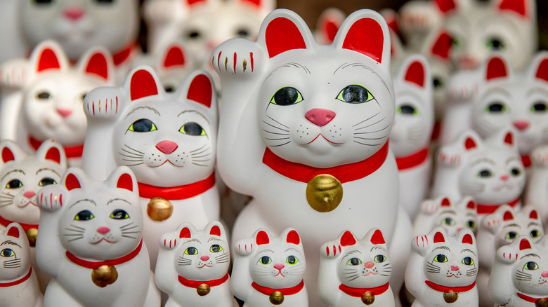 Lucky cat statues