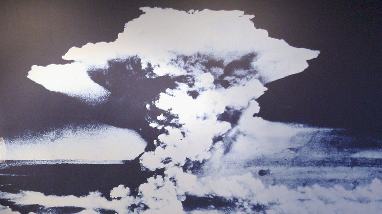 Mushroom cloud after the bombing of Hiroshima