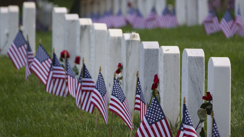 graves at arlington national cemetery