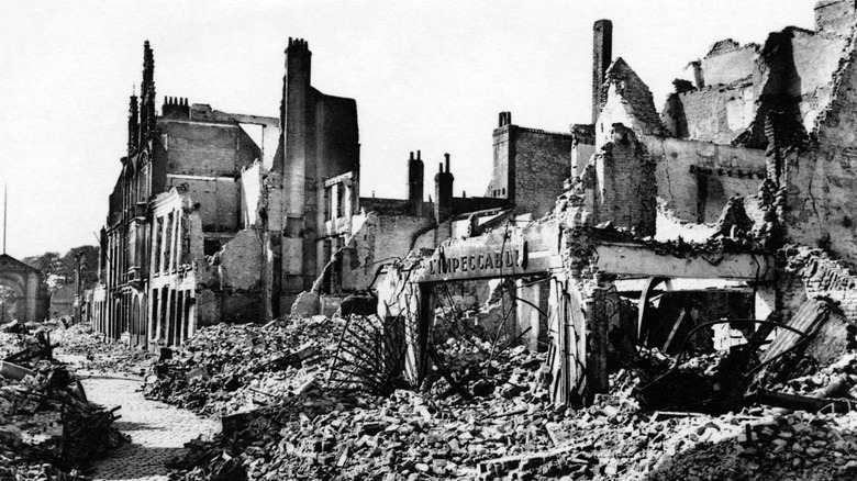 ruins of dunkirk, 1940