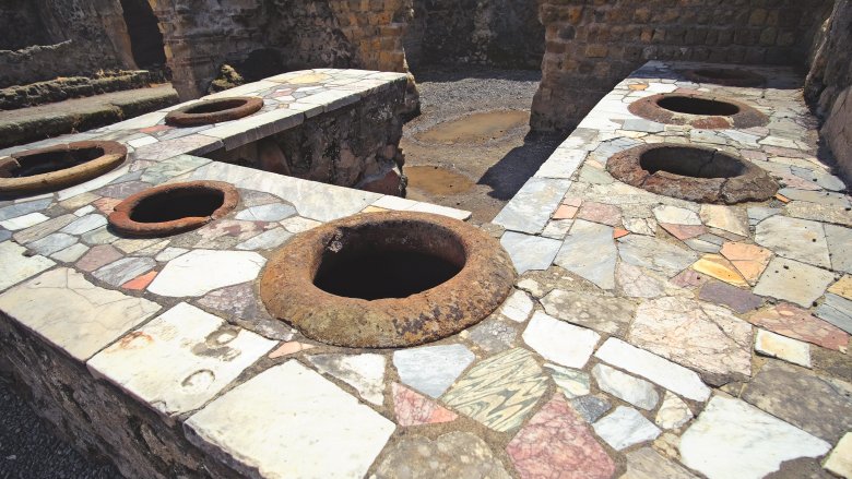 Pompeii, toilets