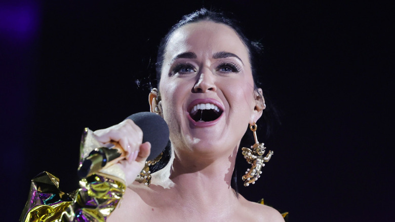 Katy Perry singing onstage