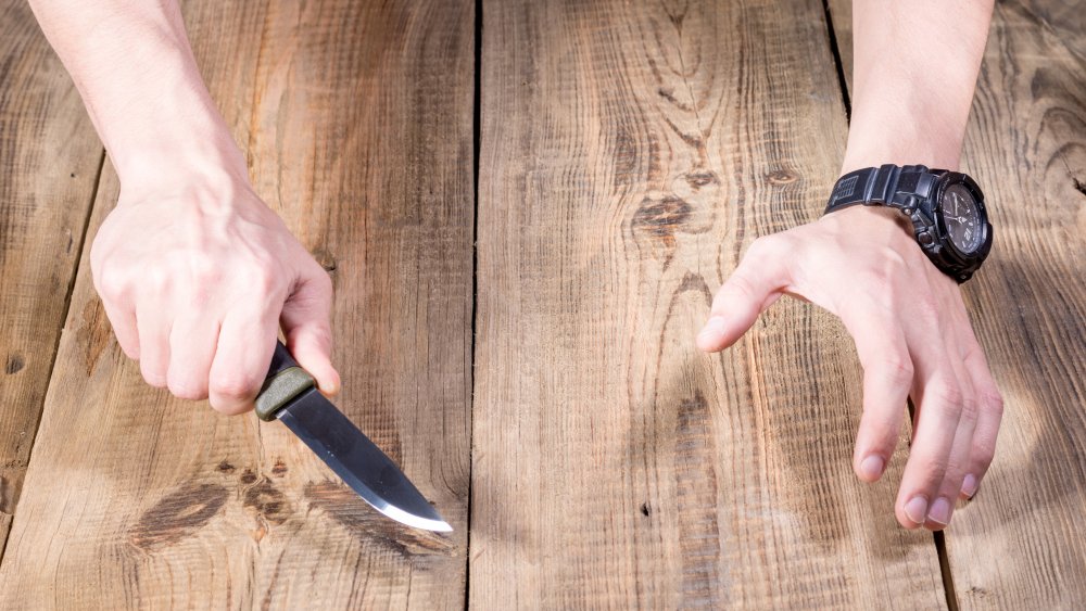 Man attacks with knife