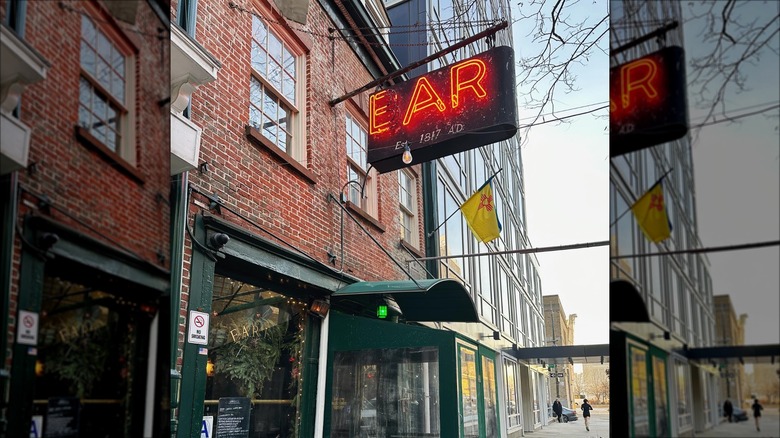 Ear Inn Bar sign