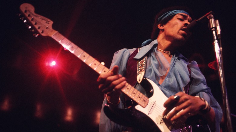 Hendrix singing