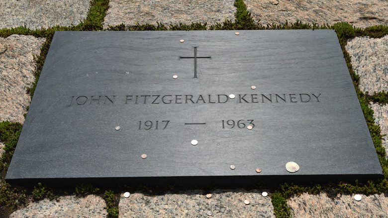 JFK grave