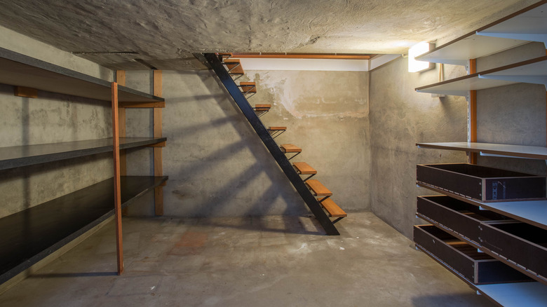 Empty basement 
