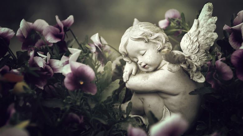 Angel with flowers