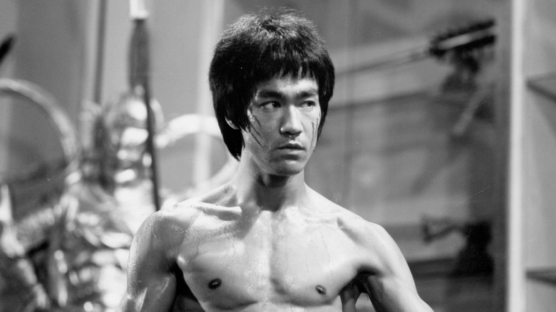 Bruce Lee looking to side