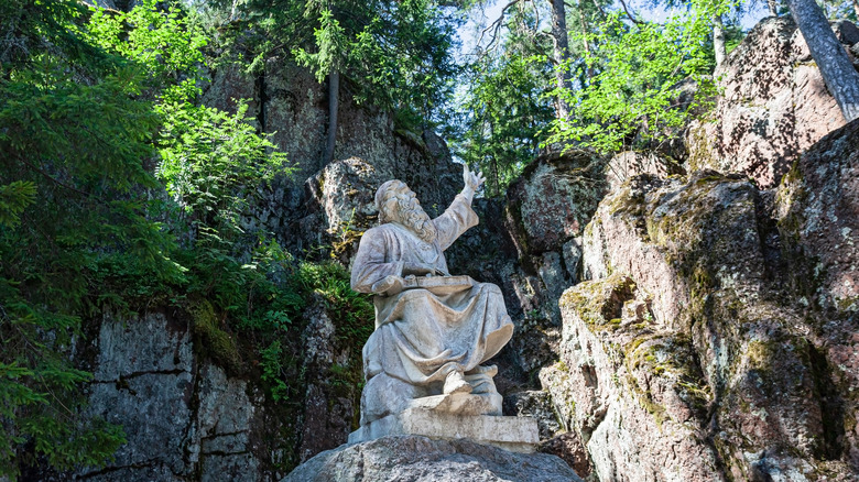 Statue of Väinämöinen