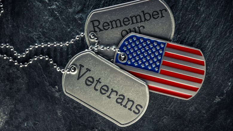 Dog tags commemorating veterans