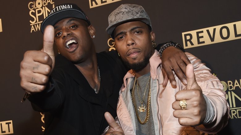 rapper bob with thumbs up at event