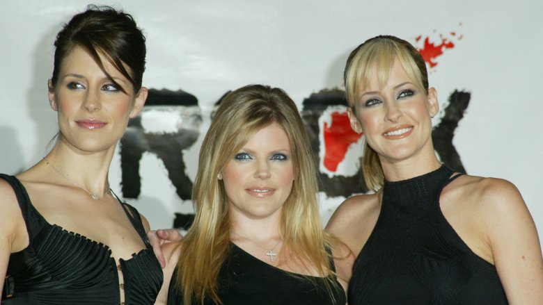 dixie chicks smiling in black dresses at event