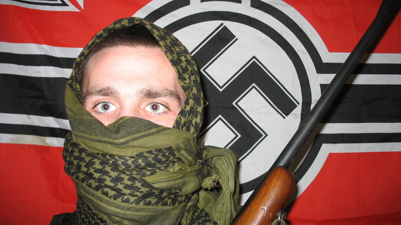 Neo-nazi