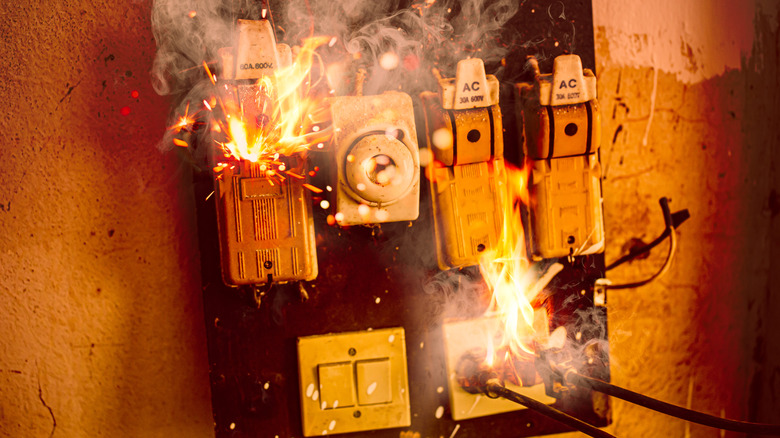 Fuses sparking
