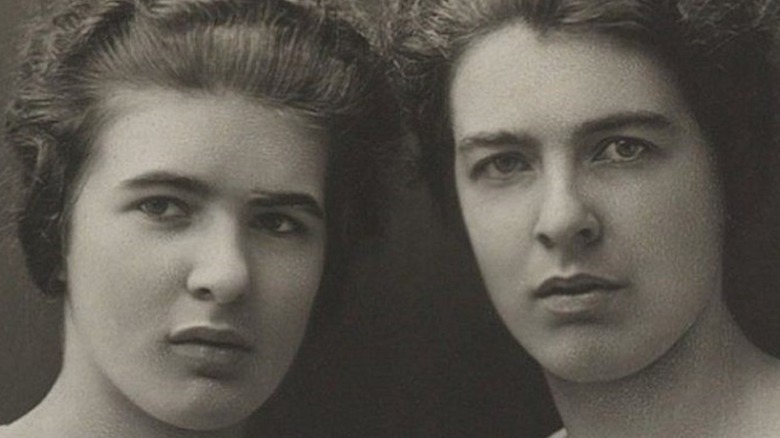 Papin sisters, 1928