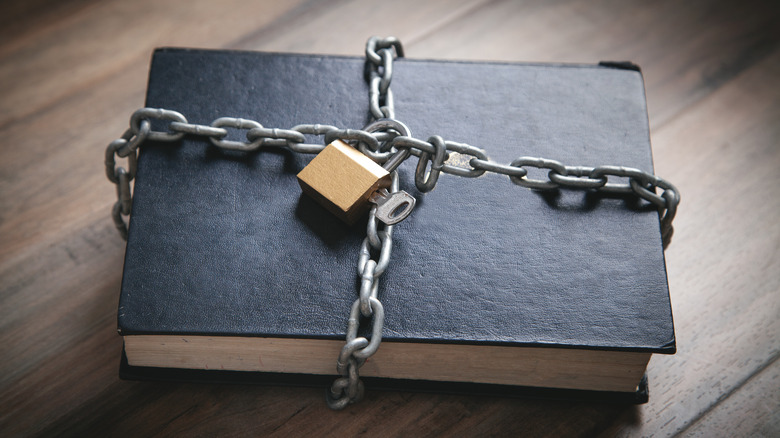 Books chained up
