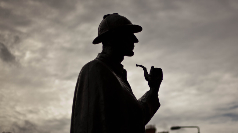 A Sherlock Holmes silhouette 